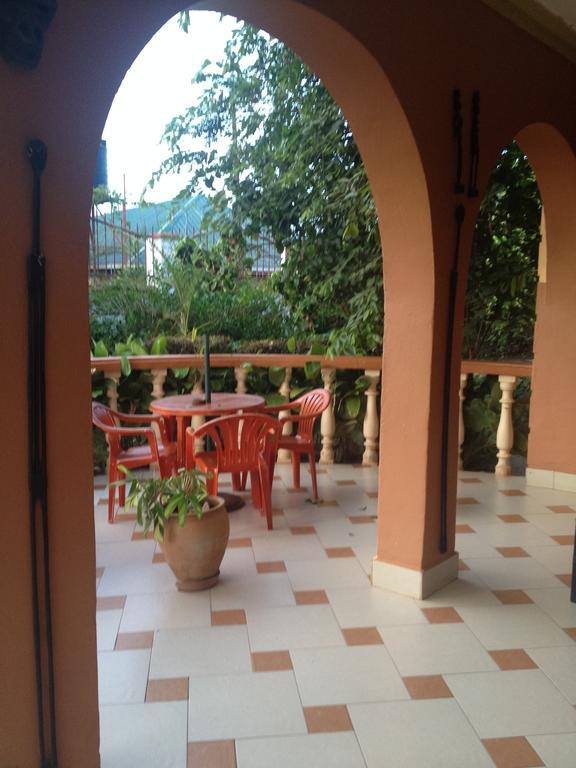 J Residence Motel Entebbe Eksteriør billede
