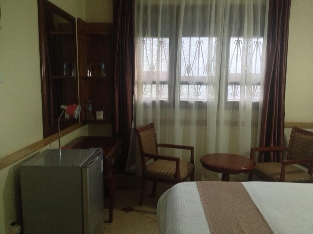 J Residence Motel Entebbe Værelse billede